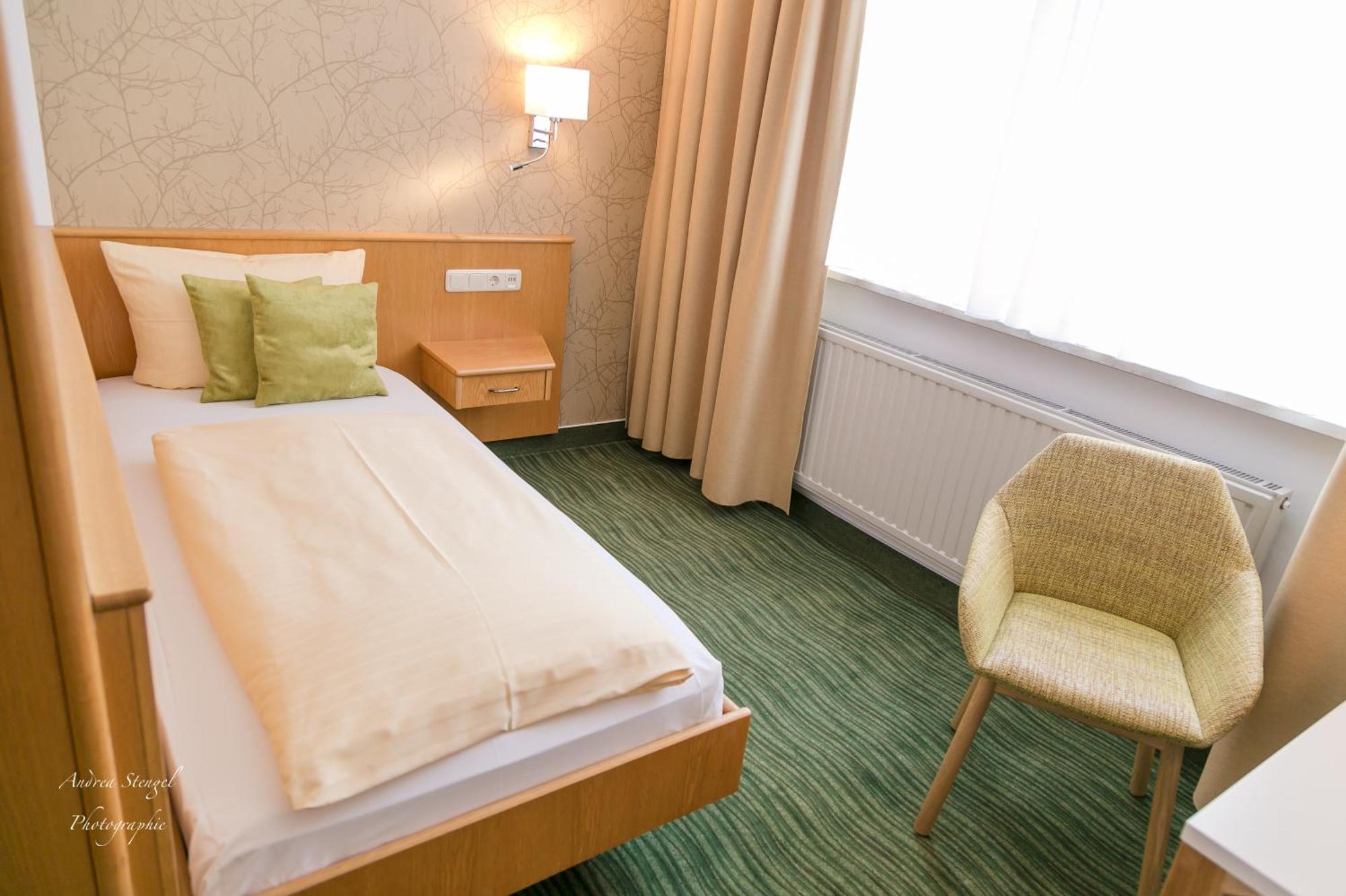 Waldhotel Linzmuehle Kahla  Eksteriør bilde